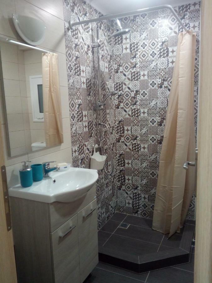 New Studio Next To Metro For 2 People Atenas Exterior foto